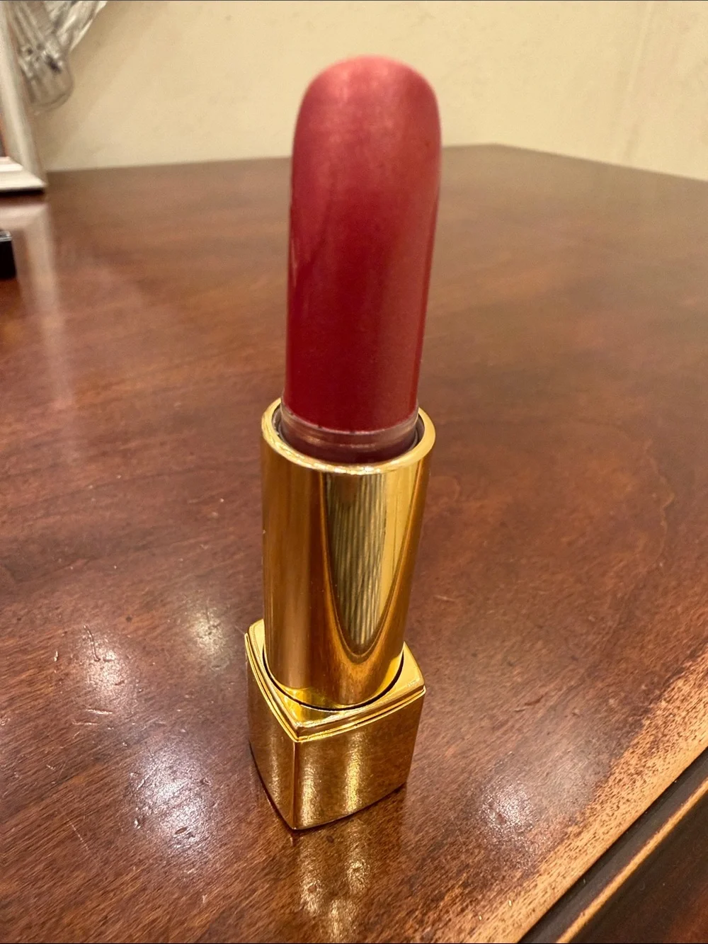 CHANEL Rouge Allure Luminous Satin Lip Colour 20 Voluptuous